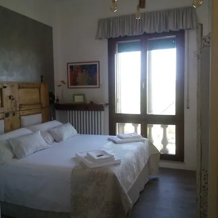Ca Novecento Bed and Breakfast Βερόνα