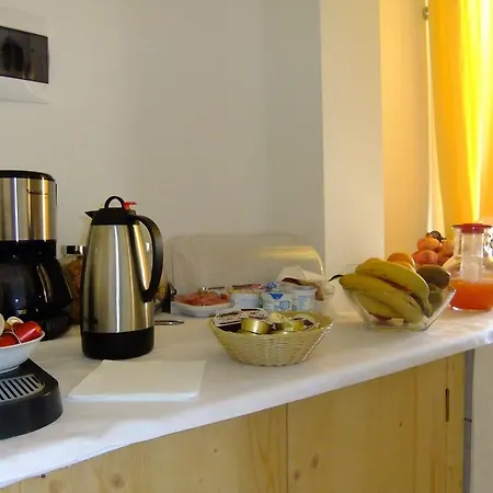 Ca Novecento Bed & Breakfast *