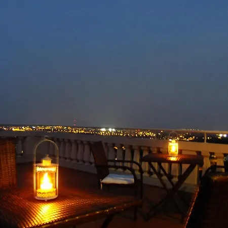 Ca Novecento Bed & Breakfast *