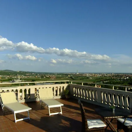 Ca Novecento Bed & Breakfast *