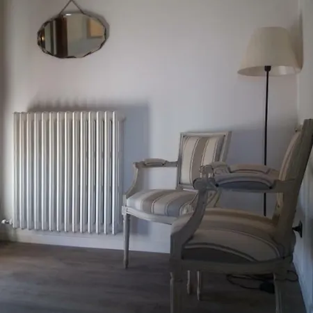 Ca Novecento Bed & Breakfast *
